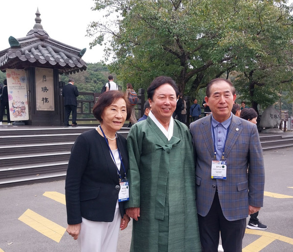 "플로리다주 장익군 회장, 권기창 안동시장(사진제공=미주한인회)