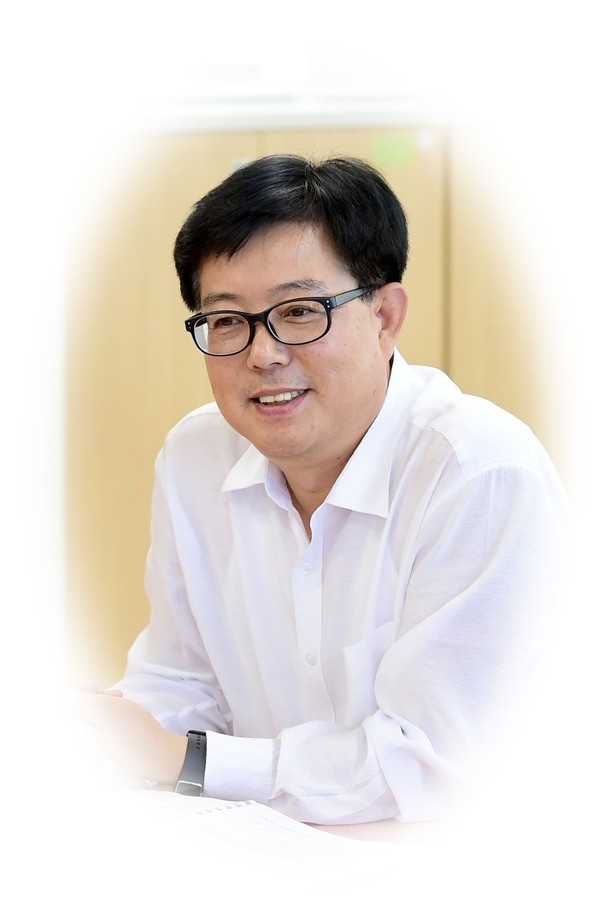 시인 장재필(필명 : 빈 배, 鐵馬)