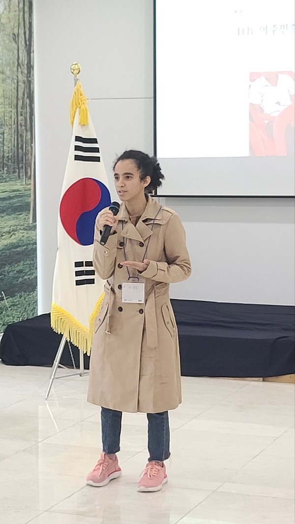 말하기 부문 대상 수상자 예멘의 ‘아바디’가 한국생활의 경험을 말하고 있다.