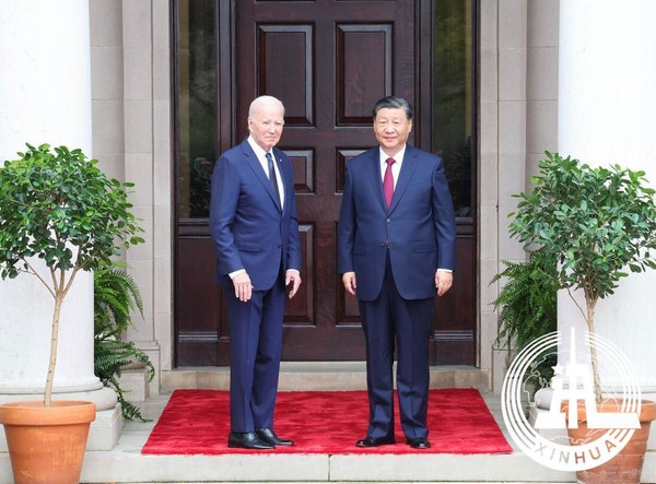 ▲지난 15일(현지시간) 시진핑(習近平) 중국 국가주석과 조 바이든 미국 대통령과 기념사진을 찍고 있다.(사진=신화통신)