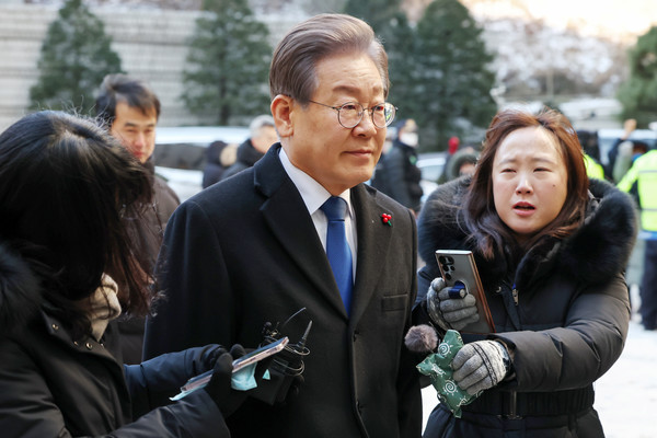 이재명 더불어민주당 대표가 22일 서울 서초구 서울중앙지법엥서 열린 공직선거법 위반 혐의 1심 17차 공판에 출석하고 있다.2023.12.22 /  사진=[공동취재]