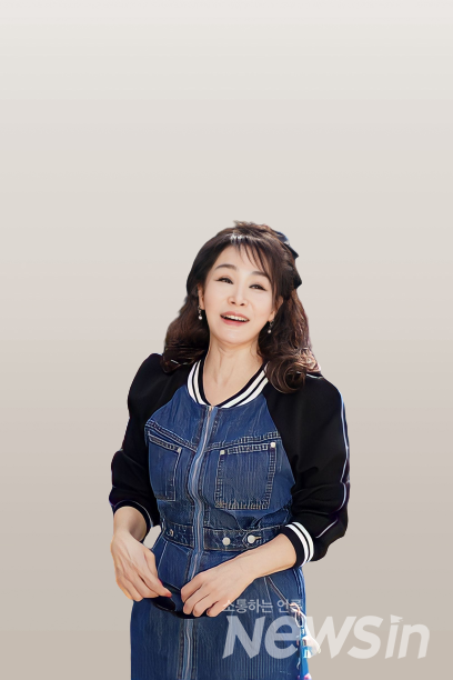 대한민국 친환경 패션을 선도하는 디자이너 제니안 대표(사진: 오병철 기자)