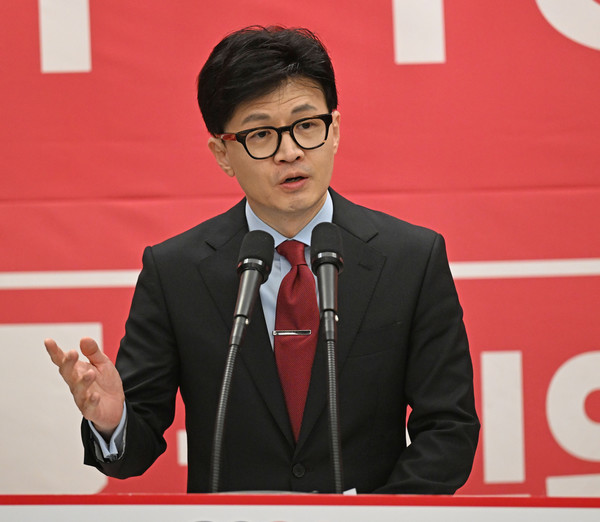 한동훈 국민의힘 비상대책위원장이 16일 오전 인천 계양구 카리스호텔에서 열린 2024 국민의힘 인천시당 신년인사회에서 신년인사말을 하고 있다.2024.01.16 / 사진=[공동취재]