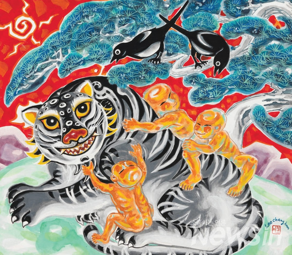 까치호랑이, 45X53cm, 장지에 분채, 2022