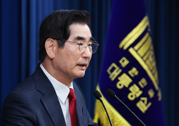 국방부 장관 후보자로 지명된 김용현 대통령실 경호처장이 12일 서울 용산 대통령실 청사에서 소감을 밝히고 있다. 2024.08.12