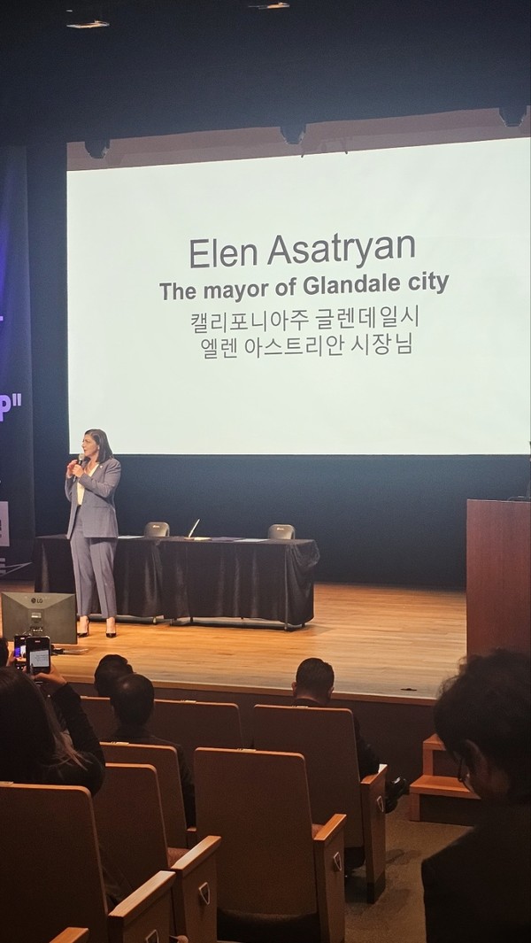 캘리포니아 글렌데일시 엘렌 시장.