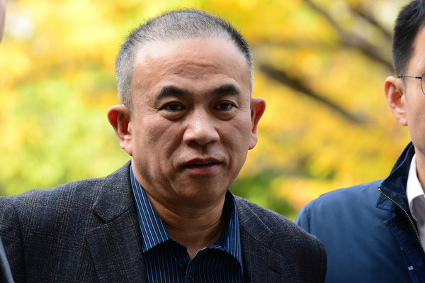 김건희 여사 공천 개입 의혹 핵심 당사자인 명태균 씨가 14일 오후 영장실질심사를 받기 위해 경남 창원시 성산구 소재 창원지방법원에 출석하고 있다. 2024.11.14