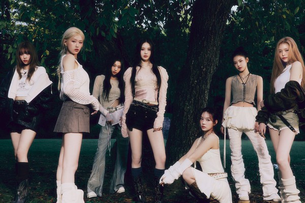 그룹 '이즈나'_사진제공 = 웨이크원