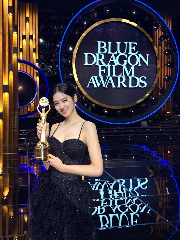 박주현_청룡영화상_신인여우상_수상  [사진제공 = 935엔터테인먼트]