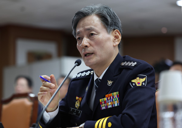 조지호 경찰청장이 11일 서울 서대문구 경찰청사에서 열린 경찰청, 한국도로교통공단에 대한 국회 행정안전위원회의 국정감사에서 위원들의 질의에 답변하고 있다. 2024.10.11.