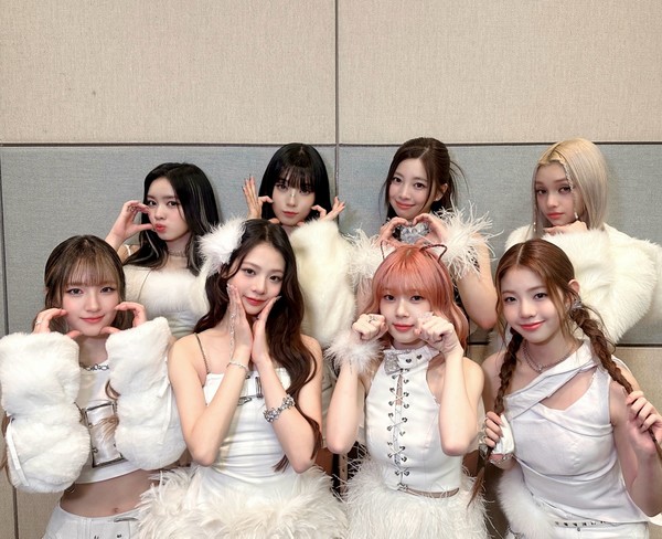 '유니스'_단체사진