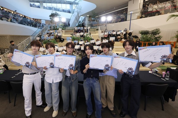 「반출」동아제약, ‘박카스맛 젤리’ 라이즈(RIIZE)와 함께한 공개 팬사인회 성황리 종료_2