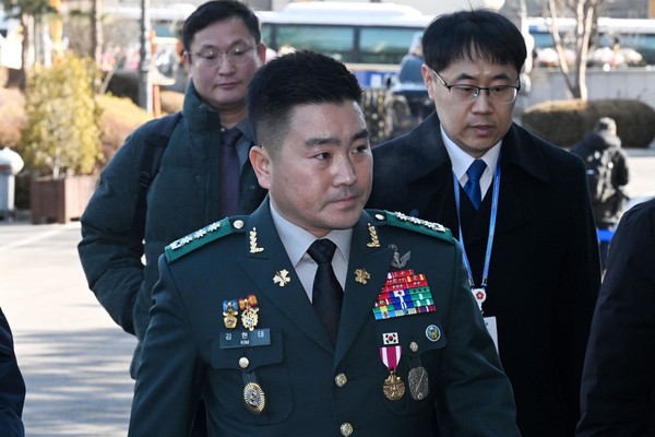 12·3 비상계엄 사태 당시 국회에 투입됐던 707특수임무단을 이끄는 김현태 단장이 6일 서울 종로구 헌법재판소에서 열린 탄핵 심판 6차 변론기일에 증인 출석하고 있다. 2025.02.06.