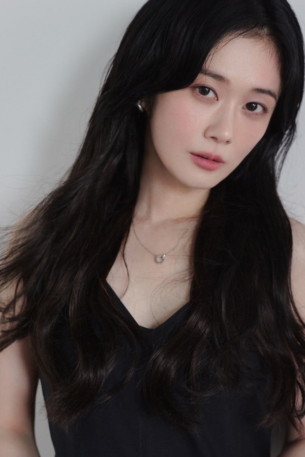 배우 겸 가수 장나라