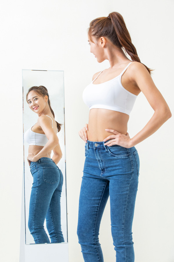 [참고이미지] 작은 가슴이 콤플렉스인 그대, 더 이상 주눅 들지 말자! (사진=클립아트코리아)