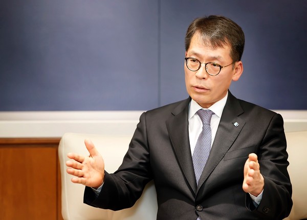 김성태 은행장.