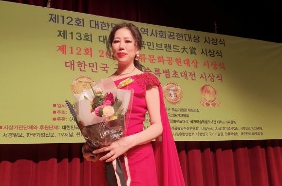 건대 행정대학원 '장현주(롤라장)'교수