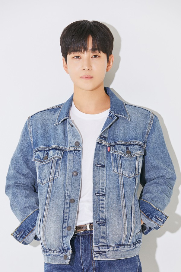 '딘딘'_프로필_이미지  [사진제공 = 슈퍼벨컴퍼니]