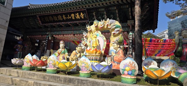 조계사 소원 북(시인·사진 수집가 장재필)