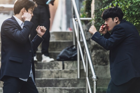 'ONE : 하이스쿨 히어로즈'