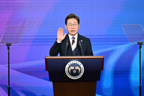 제21대 대한민국 대통령으로 취임한 이재명 대통령이 4일 오전 국회 로텐더홀에서 취임선서를 하고 있다.2025.06.04 / 사진=[국회사진기자단]