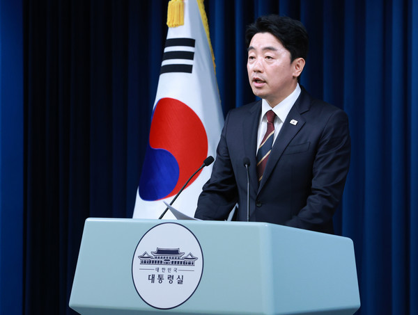 강훈식 비서실장이 26일 서울 용산 대통령실 브리핑룸에서 인선 관련 브리핑을 하고 있다. 2025.06.26.