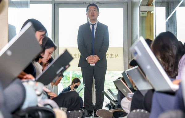 채상병 특검팀의 정민영 특별검사보가 30일 서울 서초구 소재 채상병 특검 사무실에서 수사 관련 사항을 브리핑하고 있다. 2025.06.30.