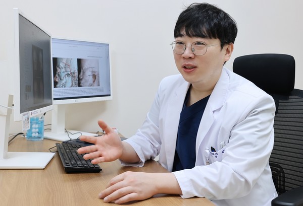 성형외과 박호진 교수.