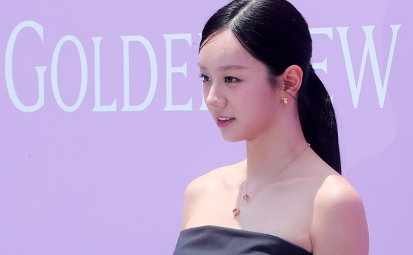 배우 이혜리가 18일 오후 서울 성동구 MM성수에서 열린 골든듀 'NEWS ICONS' 팝업행사에서 포즈를 취하고 있다. 2025.06.18.