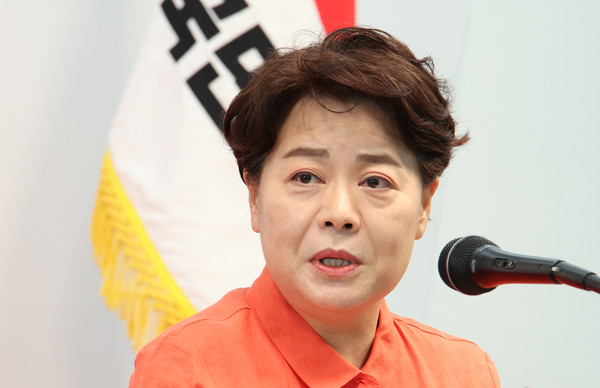 윤희숙 국민의힘 혁신위원회 위원장이 16일 서울 여의도 당사에서 열린 기자간담회에서 발언을 하고 있다. 2025.07.16.