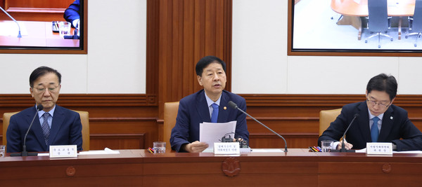 구윤철 경제부총리 겸 기획재정부 장관이 14일 오전 서울 종로구 정부서울청사에서 열린 경제관계장관회의에서 모두발언을 하고 있다. 2025.08.14.