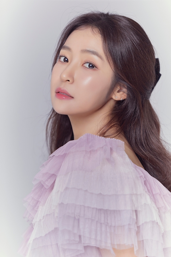  트로트 가수 '홍자' [사진 = 아츠로이엔티]