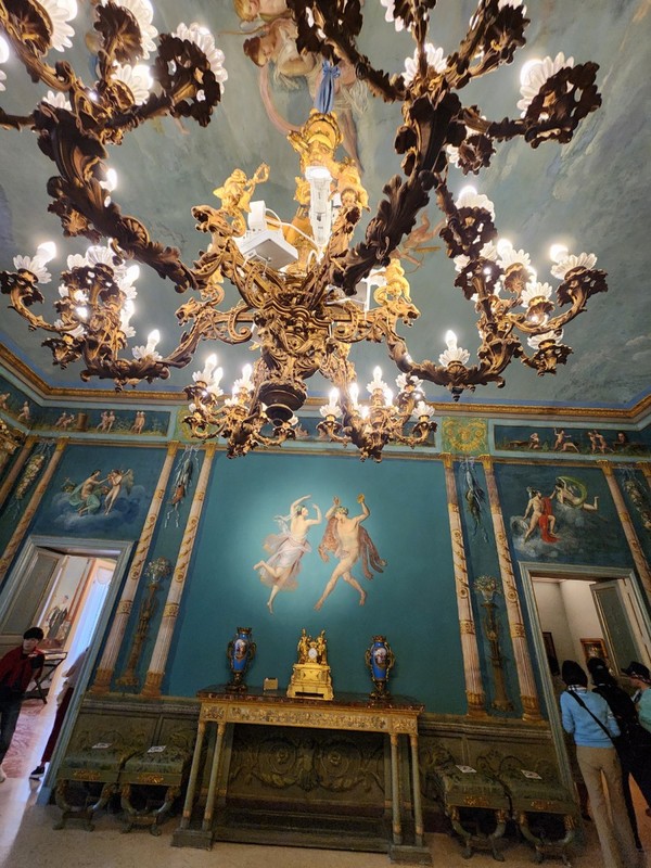 노르만 궁전의 다양한 장소.