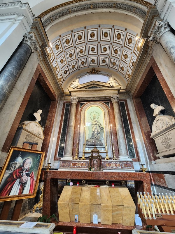 팔레르모 성당 제대.