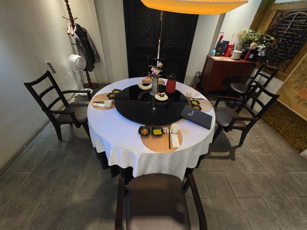 장재필 (빈 배 詩人, 사진 수집가).