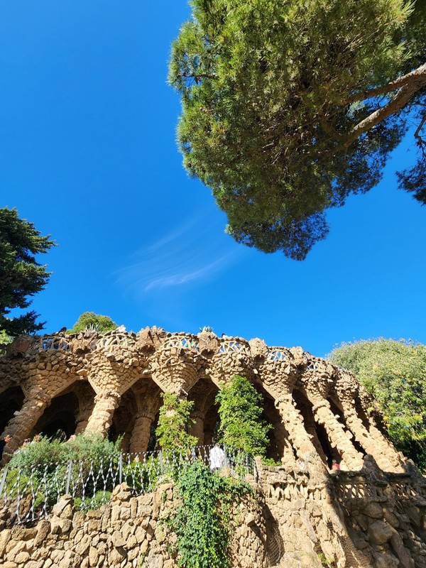 구엘공원 전경.