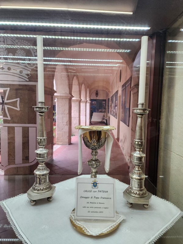 베네딕트 16세 교황님과 프란치스코 교황님 방문 기념물.