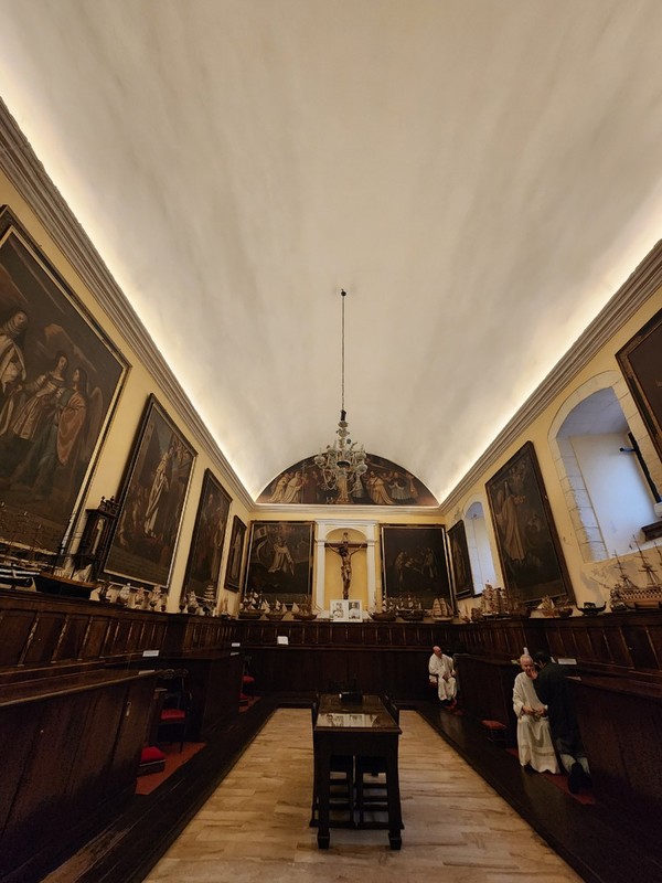 항해자들의 수호성인 상징.