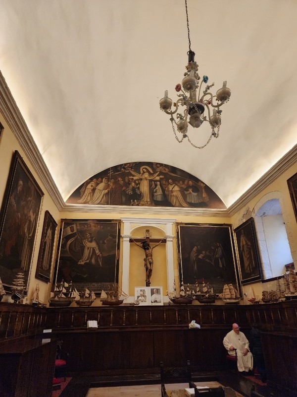 항해자들의 수호성인 상징.