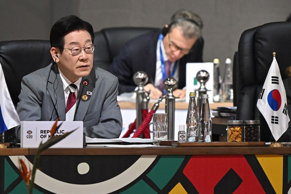 이재명 대통령이 22일(현지 시간) 남아프리카공화국 요하네스버그 엑스포 센터에서 열린 G20 정상회의에서 발언하고 있다. (사진=G20 조직위원회 제공) 2025.11.23.